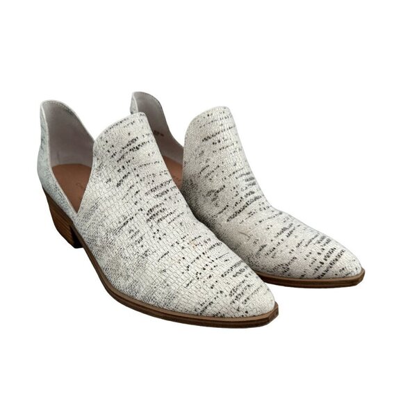 Chinese Laundry Fortune Lizard Bootie in White Black Snakeprint Women's Size 8 - Picture 3 of 11